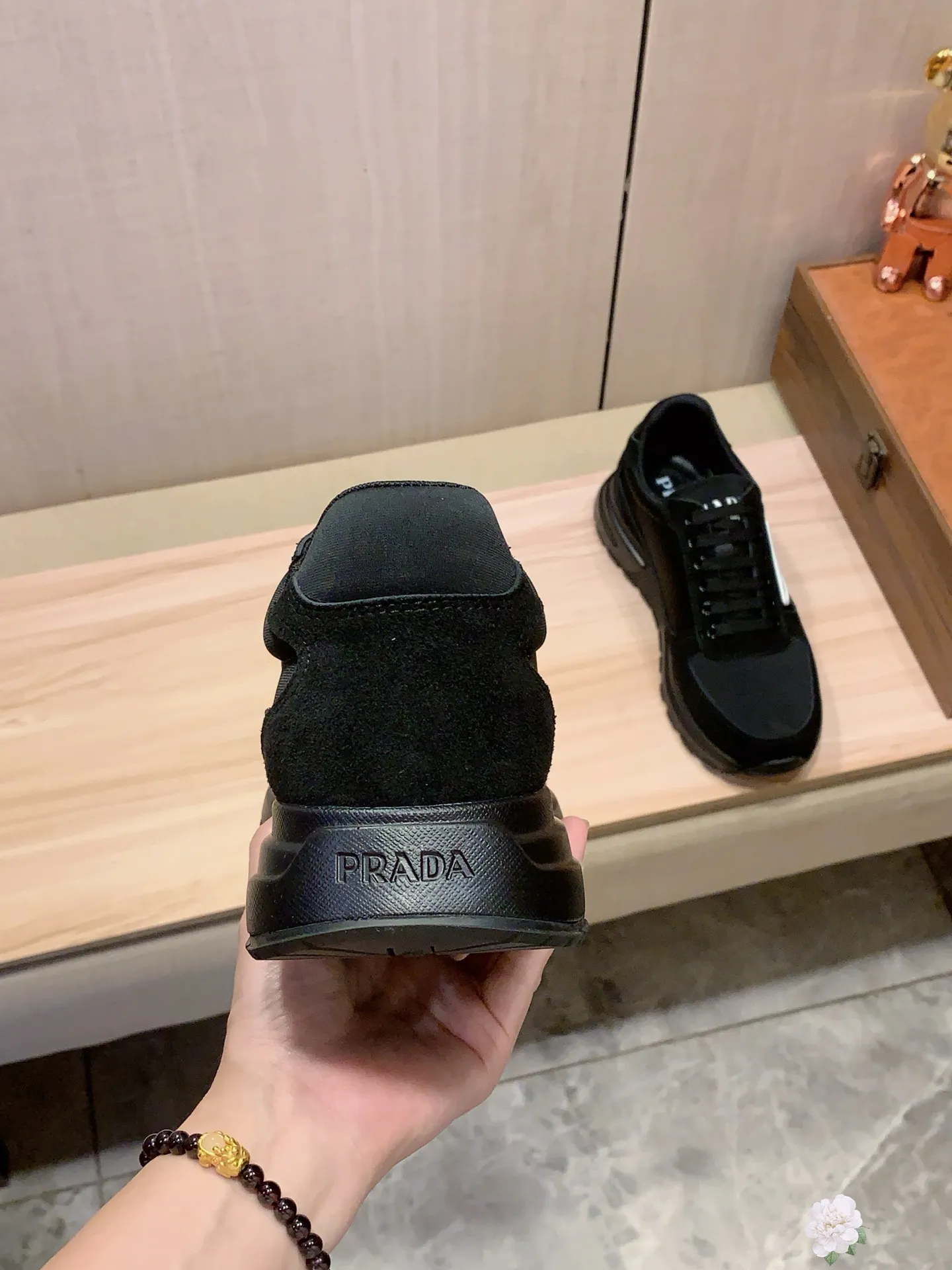 Men's Men's Shoes💰420💰💰🎩🎩[Lightning][Lightning] "PRADA*" The latest and most popular casual shoes, top brand [seduce] luxury~purchase, top~quality. [Strong] The upper is made of imported breathable cowhide with material ➕ breathable sheepskin feet (•) and fine workmanship. The original stylish and stylish soft rubber wear-resistant and non-slip outsole is light and comfortable on the feet. The real thing looks better when photographed. 085: code: 38-44, 3️⃣ colors selected
